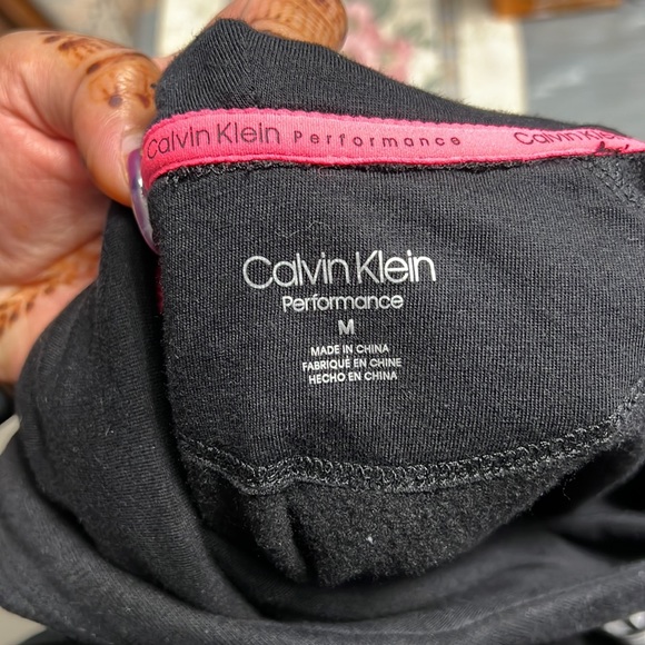 Women’s Calvin Klein performance hoodie - size M - Picture 3 of 3